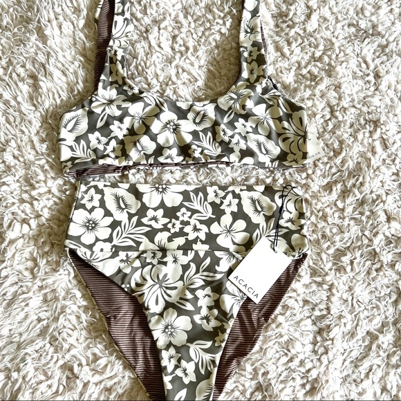 ACACIA Set in Huahine - Picture 7 of 8